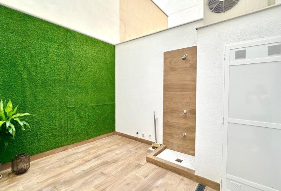 Revente - Appartement -
Torrevieja - Playa del Cura