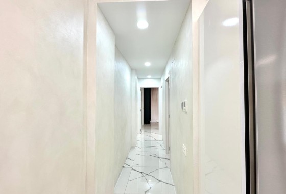Revente - Appartement -
Torrevieja - Playa del Cura