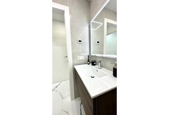 Revente - Appartement -
Torrevieja - Playa del Cura