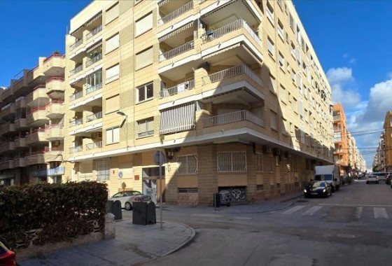 Sprzedaż - Apartament / Mieszkanie -
Torrevieja - Center