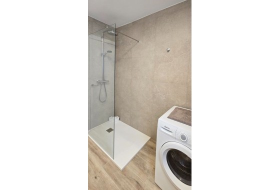 Sprzedaż - Apartament / Mieszkanie -
Torrevieja - Center