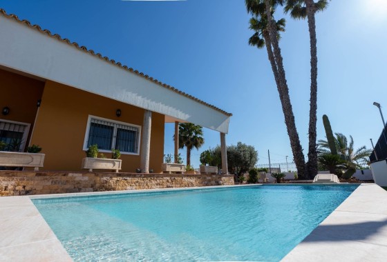 Venta - Chalet Independiente -
Orihuela - Inland