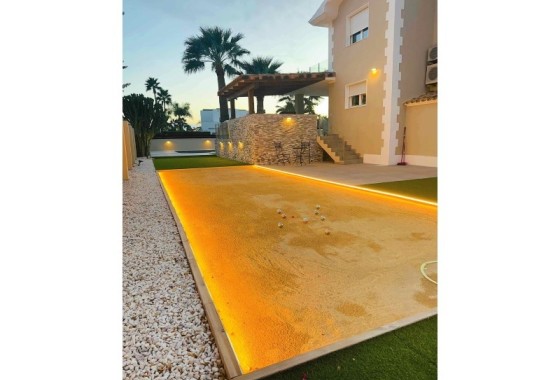 Herverkoop - Vrijstaande Villa -
Alfaz del Pi - Costa Blanca