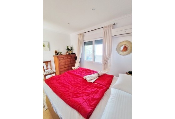 Revente - Villa Individuelle -
San Miguel de Salinas - Inland