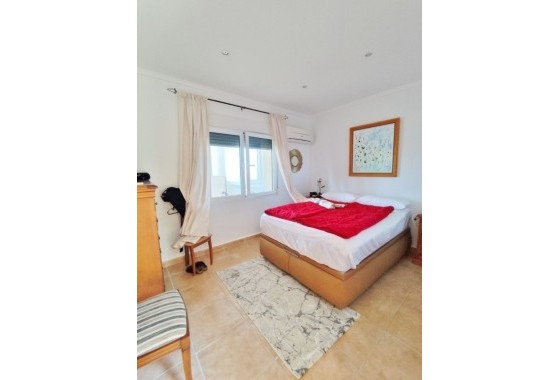 Revente - Villa Individuelle -
San Miguel de Salinas - Inland