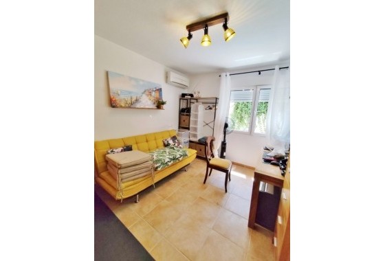Revente - Villa Individuelle -
San Miguel de Salinas - Inland