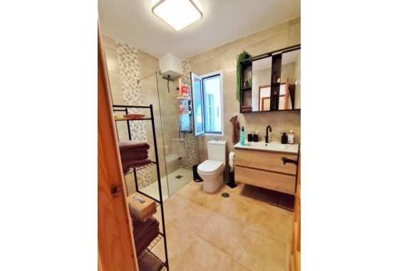Revente - Villa Individuelle -
San Miguel de Salinas - Inland