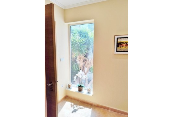 Revente - Villa Individuelle -
San Miguel de Salinas - Inland