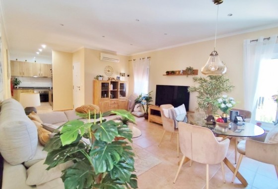 Revente - Villa Individuelle -
San Miguel de Salinas - Inland