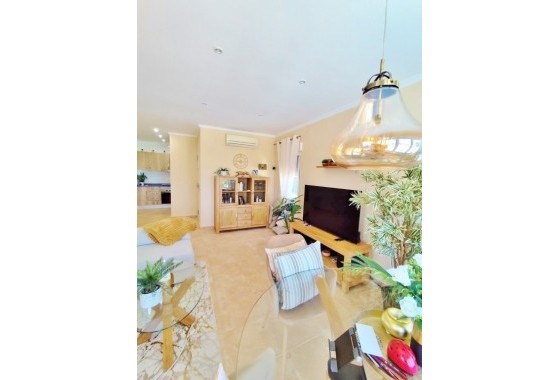 Revente - Villa Individuelle -
San Miguel de Salinas - Inland