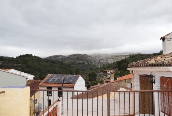 Revente - Maison de ville -
Castell de Castells - Inland