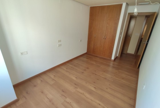Revente - Appartement -
Torrevieja - Puerto