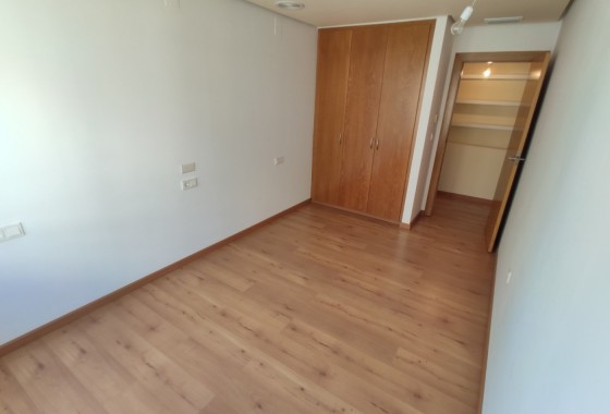 Revente - Appartement -
Torrevieja - Puerto