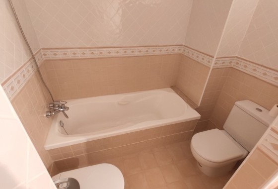 Revente - Appartement -
Torrevieja - Puerto