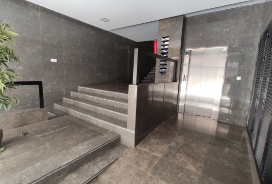Revente - Appartement -
Torrevieja - Puerto