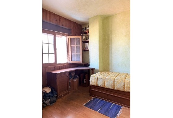 Venta - Casa de pueblo -
Torrevieja