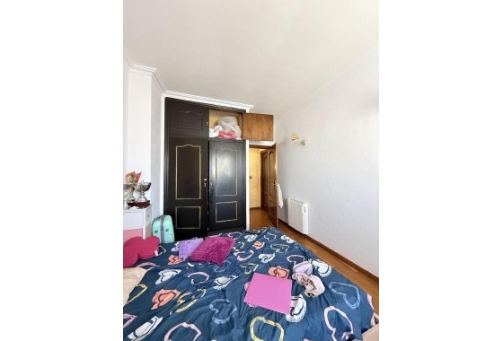 Venta - Casa de pueblo -
Torrevieja