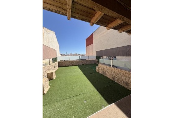 Venta - Casa de pueblo -
Torrevieja