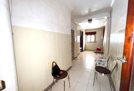 Revente - Maison de ville -
Pinoso - Inland