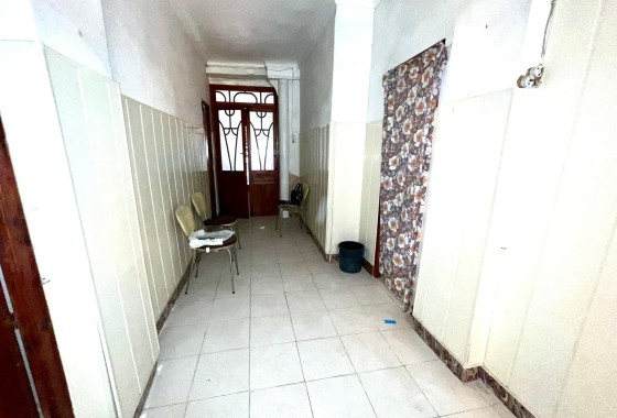 Revente - Maison de ville -
Pinoso - Inland