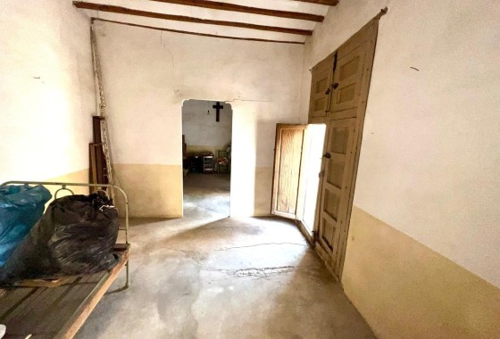 Revente - Maison de ville -
Pinoso - Inland