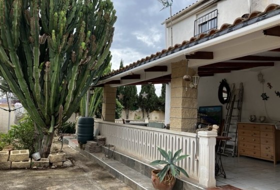 Herverkoop - Vrijstaande Villa -
Orxeta - Costa Blanca