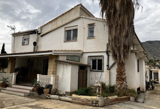 Herverkoop - Vrijstaande Villa -
Orxeta - Costa Blanca