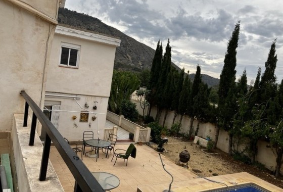 Herverkoop - Vrijstaande Villa -
Orxeta - Costa Blanca