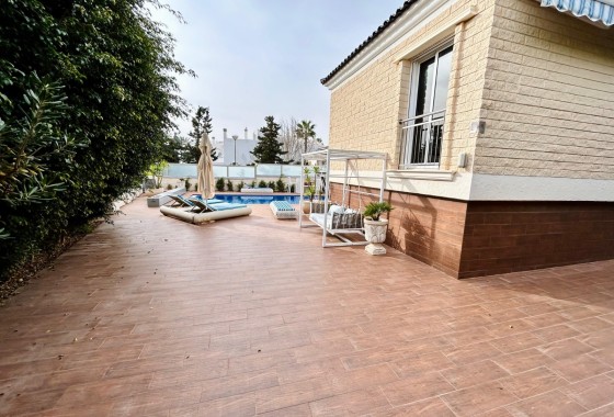Venta - Chalet Independiente -
Torrevieja - Costa Blanca