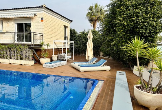 Venta - Chalet Independiente -
Torrevieja - Costa Blanca