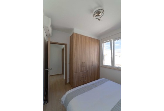 Sprzedaż - Willa wolnostojąca -
Torrevieja - Costa Blanca