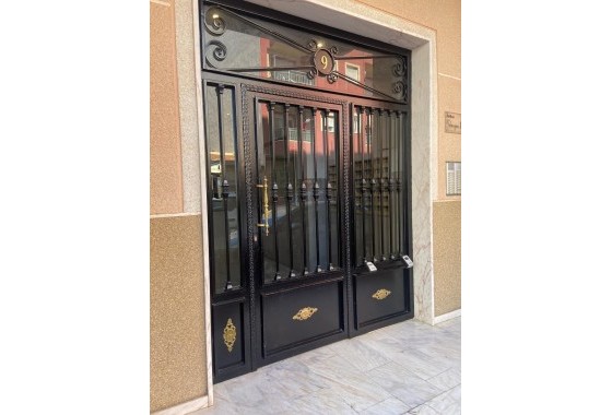 Revente - Appartement -
Torrevieja - El molino