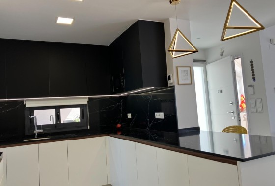 Sprzedaż - Apartament / Mieszkanie -
San Miguel de Salinas - Las Colinas