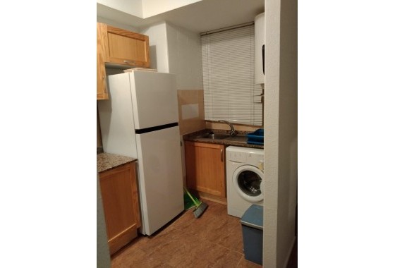 Resale - Wohnung / Appartement -
Torrevieja - Parque Acuático - Sector 25