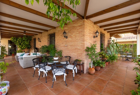 Sprzedaż - Willa wolnostojąca -
Torrevieja - Costa Blanca