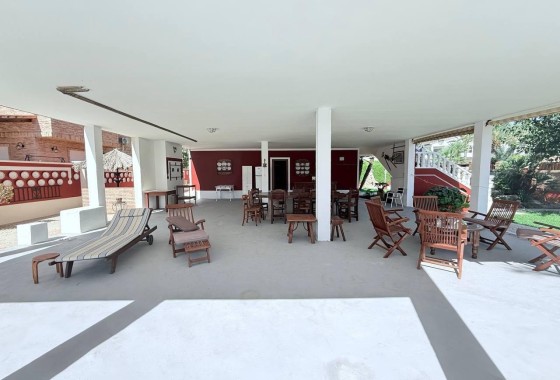 Venta - Chalet Independiente -
Campoamor
