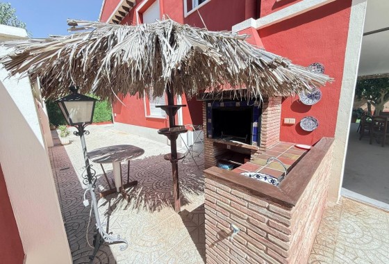 Venta - Chalet Independiente -
Campoamor