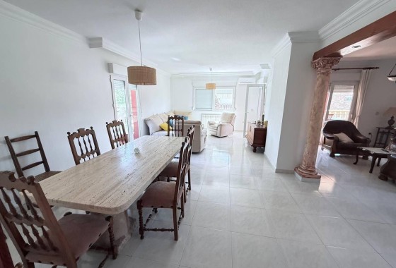 Venta - Chalet Independiente -
Campoamor