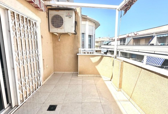 Venta - Apartamento / Piso -
Torrevieja - Center