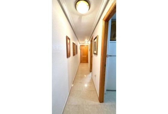 Venta - Apartamento / Piso -
Torrevieja - Center