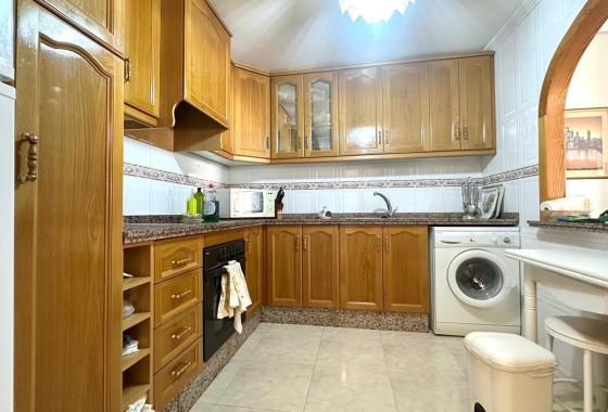 Venta - Apartamento / Piso -
Torrevieja - Center