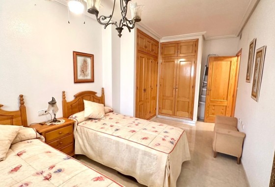 Venta - Apartamento / Piso -
Torrevieja - Center