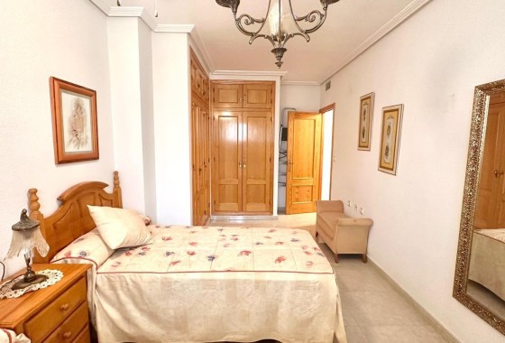 Venta - Apartamento / Piso -
Torrevieja - Center
