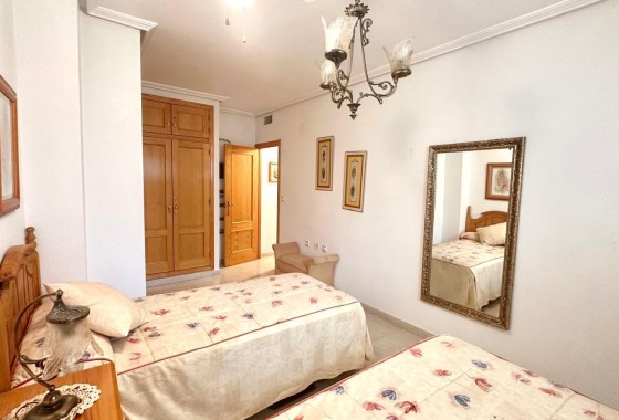 Venta - Apartamento / Piso -
Torrevieja - Center