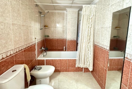 Venta - Apartamento / Piso -
Torrevieja - Center