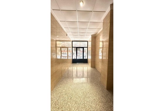 Venta - Apartamento / Piso -
Torrevieja - Center