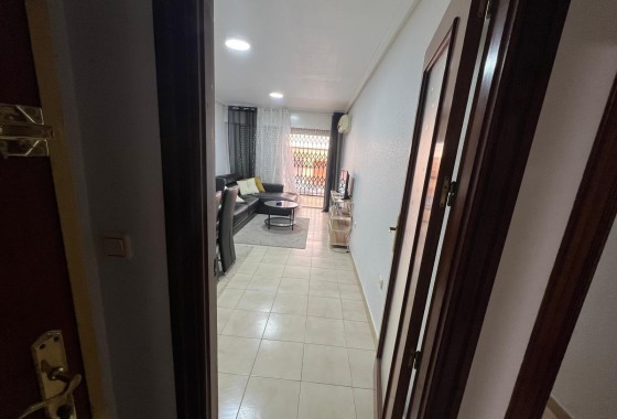 Herverkoop - Appartement / Flat -
Torrevieja - Playa del Cura