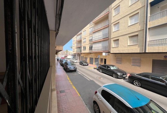 Herverkoop - Appartement / Flat -
Torrevieja - Playa del Cura