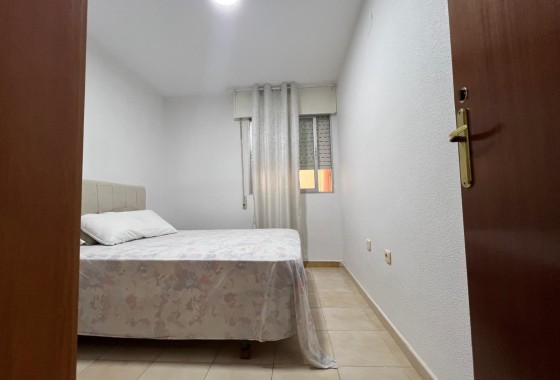 Herverkoop - Appartement / Flat -
Torrevieja - Playa del Cura
