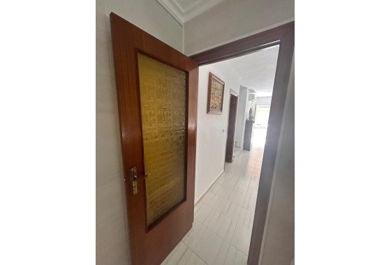 Sale - Town house -
Torrevieja - Center